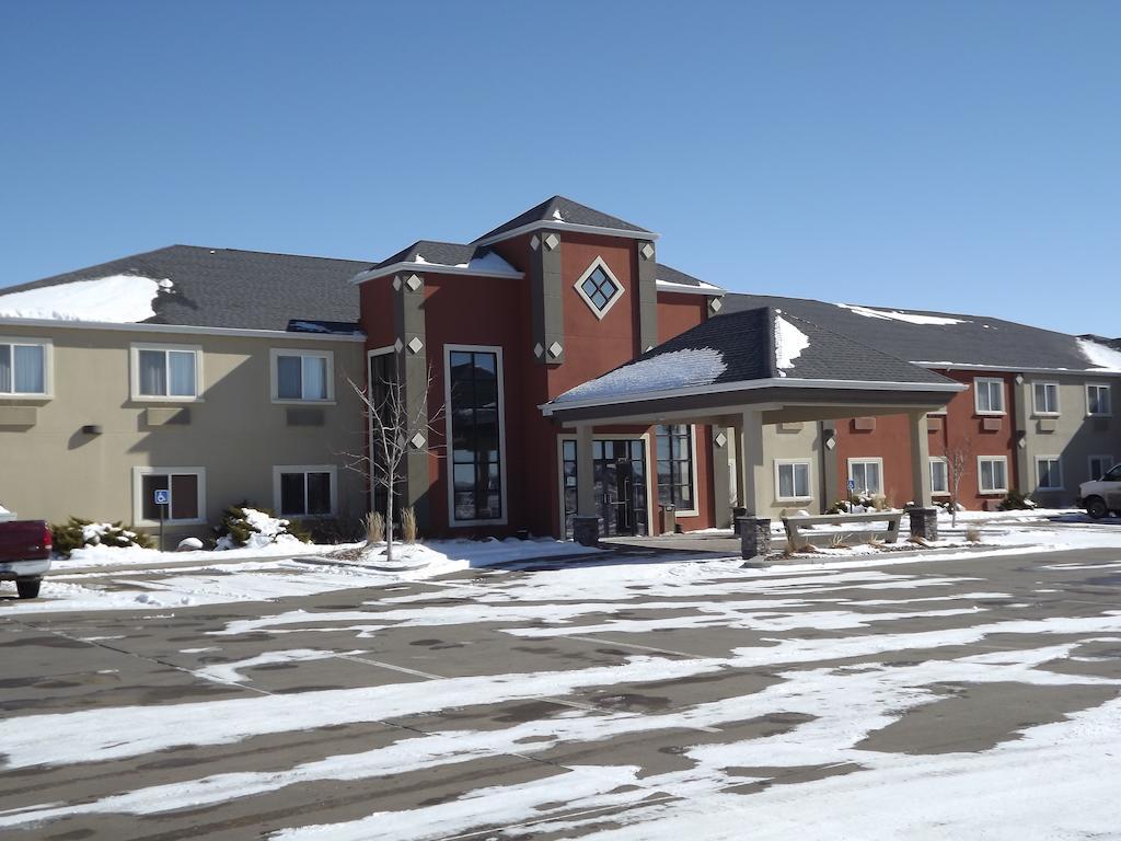 Howard Johnson By Wyndham Oacoma Hotel & Suites Exterior photo